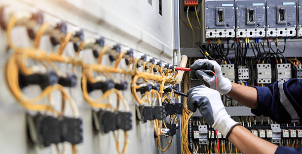 Professional Electrician technician working in Shiloh, OH